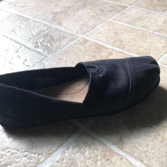 black slip on shoes! - Picture 2 of 3